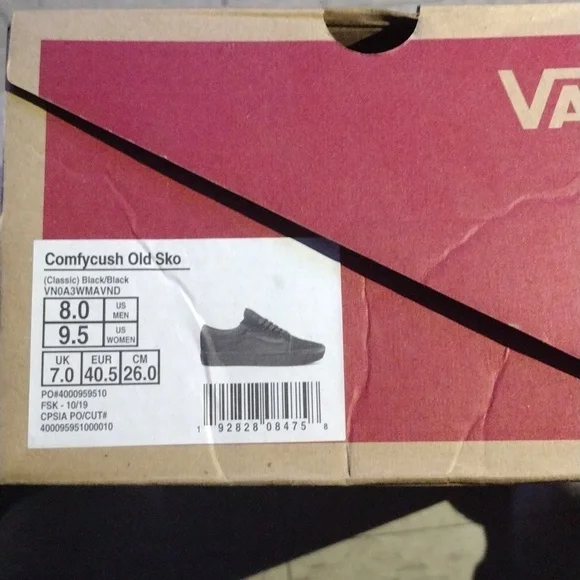 Sneakers - Picture 4 of 4